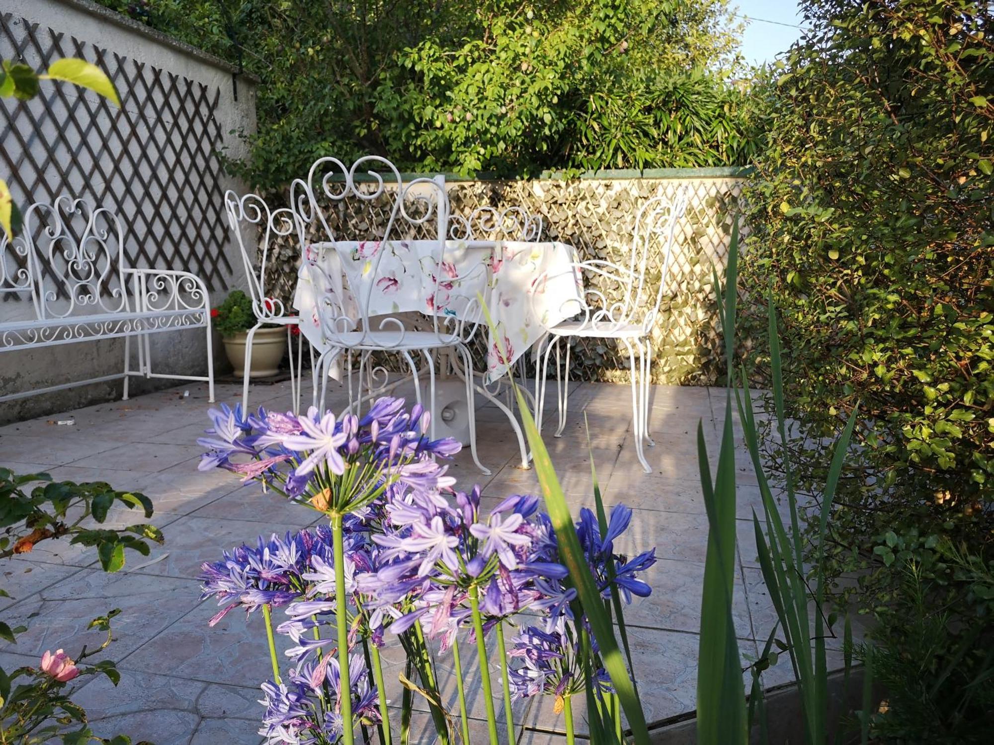 Maison très beau jardin 10 mn a pied centre ville Bayeux proche plages du débarquement Exterior foto